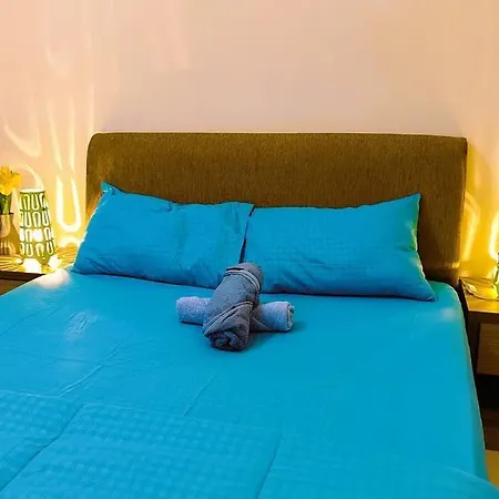 1Br Cozy Apartment Regalia Residence The Sky Pool Suite